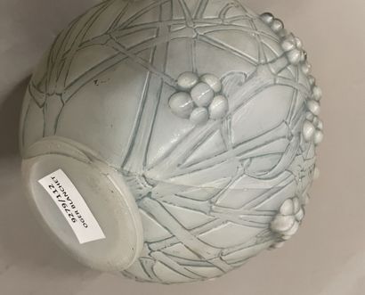 R. LALIQUE 
Mistletoe ball vase. 
Proof in...