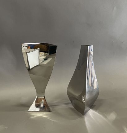Michael ARAM (Born 1963)
Pair of 