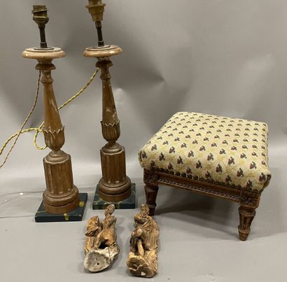 Lot of trinkets: Pair of candlesticks, stool...