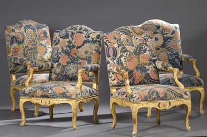 Salon furniture in molded, carved and gilded...