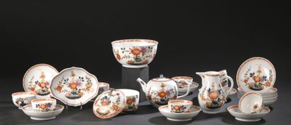 MEISSEN
Porcelain tea service with polychrome...