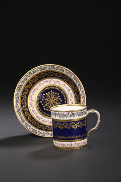 SÈVRES
Third-size soft-paste porcelain tumbler...