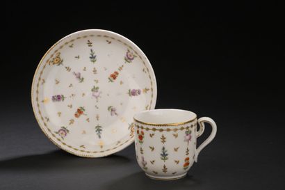 LILLE
Porcelain cup and saucer decorated...