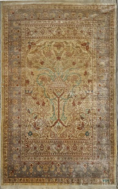 Hereké silk carpet (warp, weft and silk velvet),...