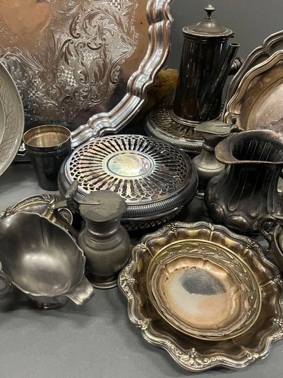 Lot of various pieces in silver and pewter...