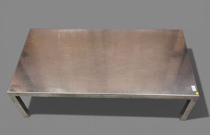 Rectangular aluminum coffee table
Circa 1970....