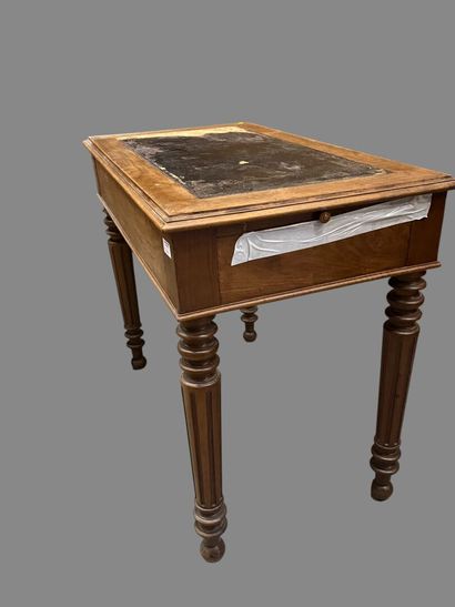 Octagonal pedestal table on canted shaft.
19th...