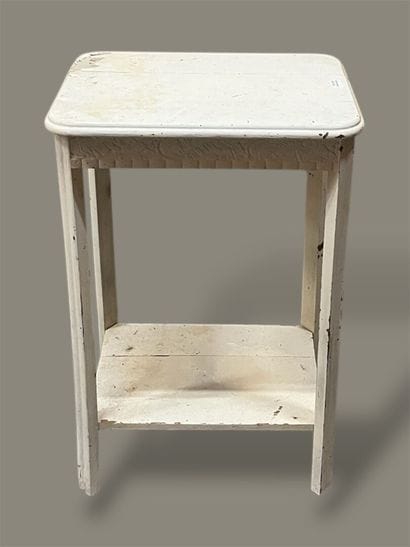 White stained wood tea table with one shelf.
Damage...