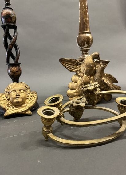 Small lot of trinkets: two piques cierge,...
