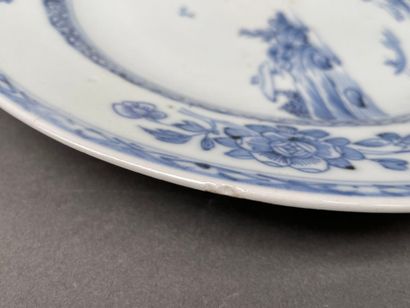 Paire d'assiettes en porcelaine à décor de...