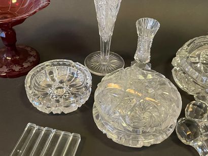 Lot de verrerie et cristal comprenant carafe...