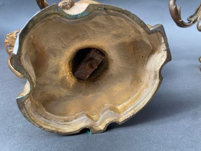 Paire de candélabres en bronze doré à quatre...