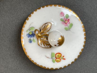 Petit pot à crème couvert en porcelaine à...
