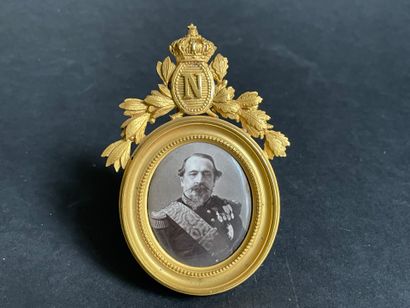 Portrait de Napoléon III dans un cadre en...