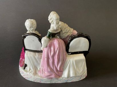 Huit groupes en porcelaine représentant des...