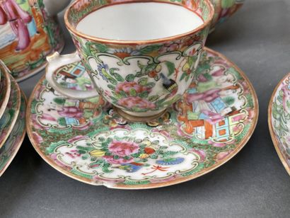 Ensemble en porcelaine de Canton à décor...