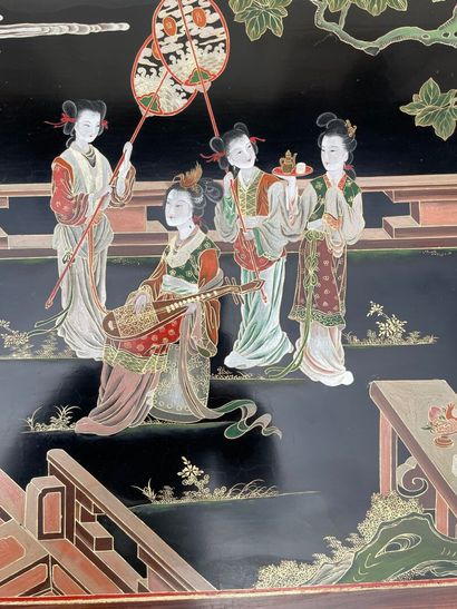 Table basse dans le goût de la Chine, le...
