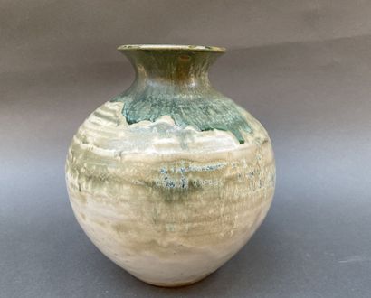 Vase boule en terre cuite émaillé à coulures...
