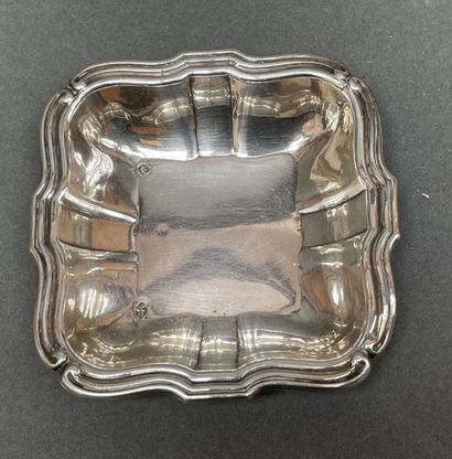 Lot en argent Minerve comprenant : 
-Timbale...