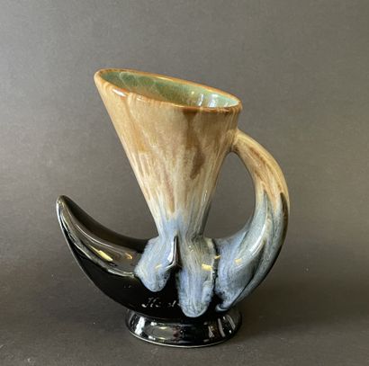 Suite de quatre vases de formes libres en...