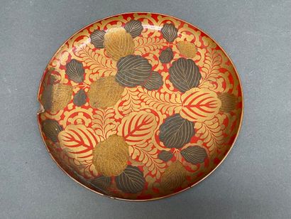 Lot de laque du Japon : plateaux, coupe à...