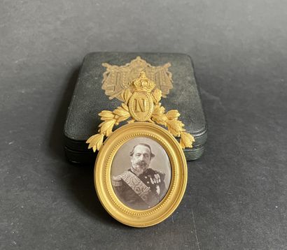 Portrait de Napoléon III dans un cadre en...