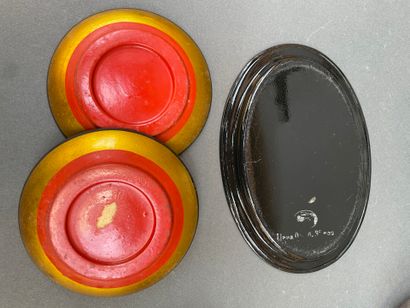 Lot de bibelots divers dont Christ (47 cm),...