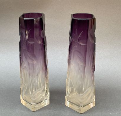 Cristallerie MOSER KARLSBAD
Paire de vases...