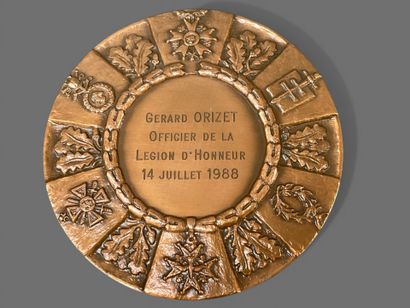 Lot de médailles en bronze dont :
-Thème...