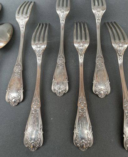 Six couverts en argent, modèle rocaille,...