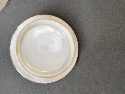 Petit pot à crème couvert en porcelaine à...