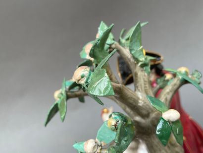 MEISSEN
Scène galante avec un enfant sous...