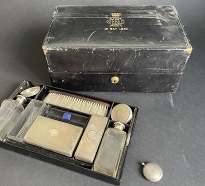 P&F SCHÄFER, 37 Piccadilly
Coffret de toilette...