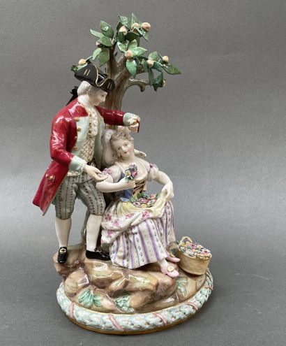 MEISSEN
Scène galante avec un enfant sous...