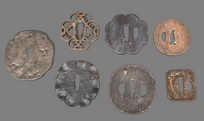 Collection de sept tsuba.
Japon, Epoque Meiji...