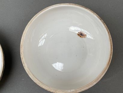 Dans le goût de MEISSEN
Bonbonnière lenticulaire...
