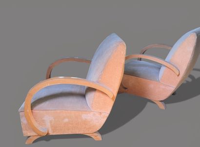 Paire de fauteuils confortables en bois clair
Style...