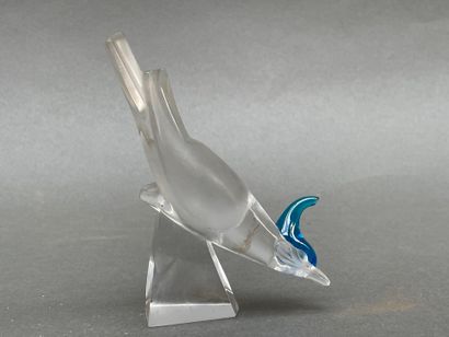 LALIQUE France
Deux oiseaux à crête bleue...