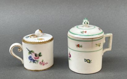 Petit pot à crème couvert en porcelaine à...