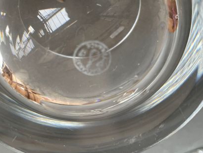 Lot de verrerie et cristal comprenant :
-...