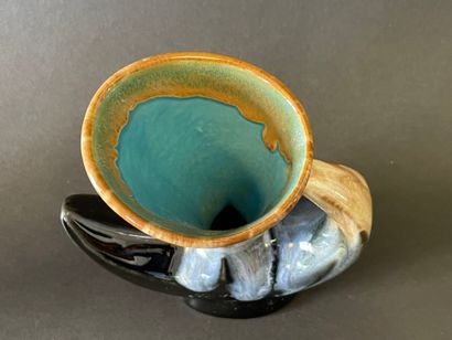 Suite de quatre vases de formes libres en...