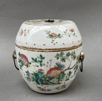 Bol couvert en porcelaine en forme de tonneau...