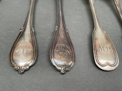 Lot en argent comprenant : 
- Cuillère à...