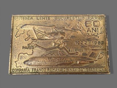 Lot de médailles en bronze dont :
-Thème...