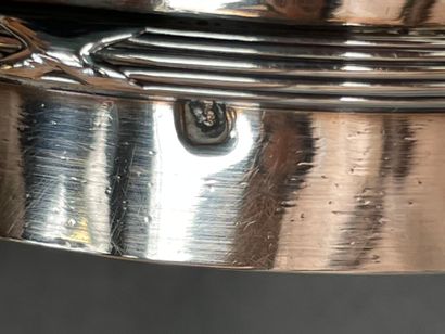 Lot en argent Minerve comprenant : 
-Timbale...