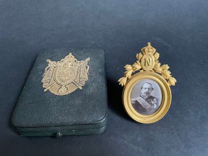 Portrait de Napoléon III dans un cadre en...