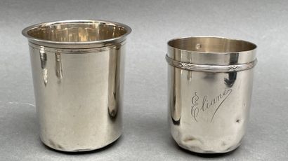 Lot en argent Minerve comprenant : 
-Timbale...