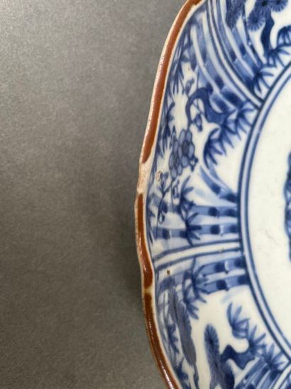 Jatte en porcelaine à décor en camaïeu bleu...