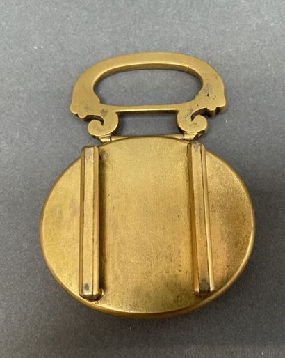 Boucle de ceinture en métal doré ornée d'une...