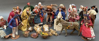 Ensemble de 19 santons en terre cuite Jouglas...